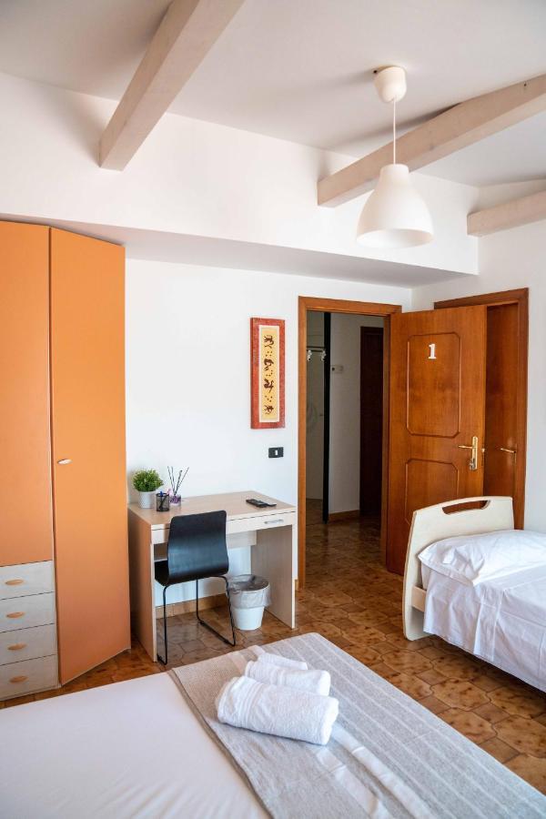 Queen'S Bed & Breakfast Grisolia Exterior foto