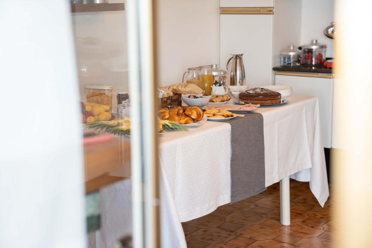 Queen'S Bed & Breakfast Grisolia Exterior foto