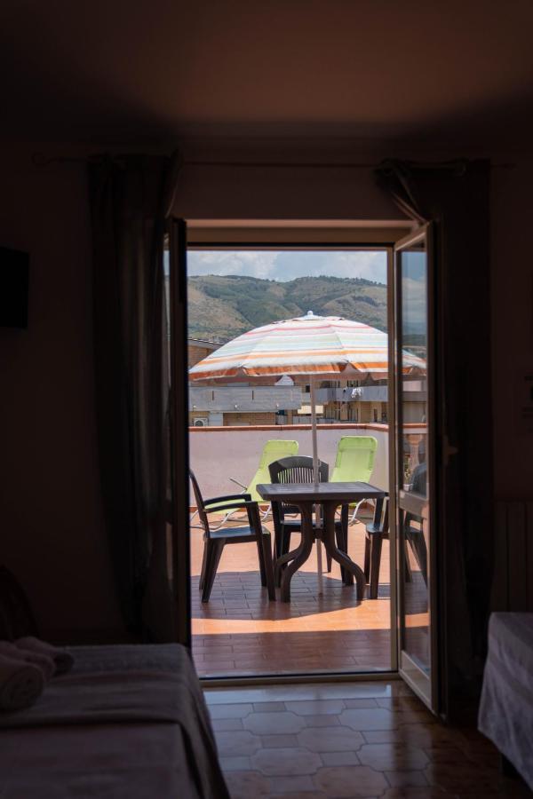 Queen'S Bed & Breakfast Grisolia Exterior foto