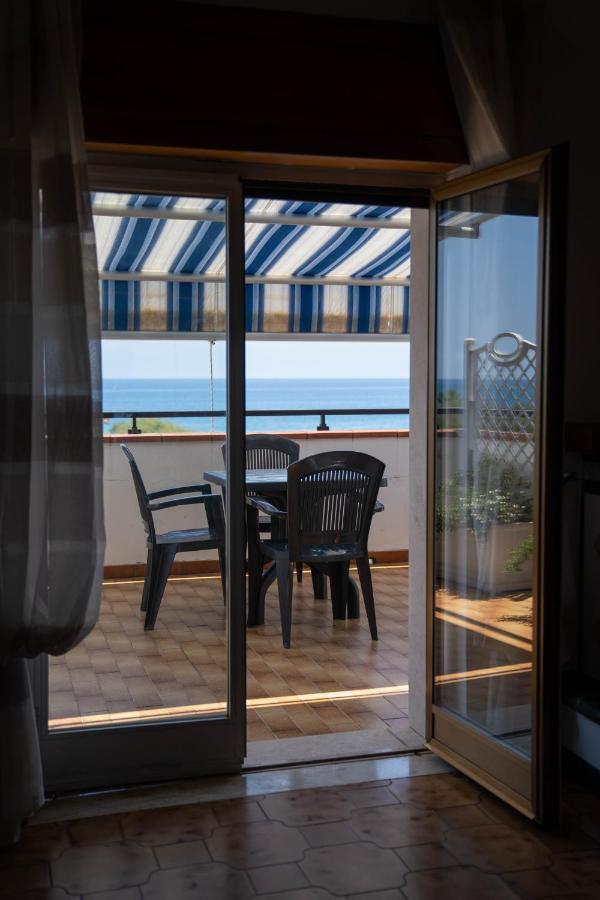 Queen'S Bed & Breakfast Grisolia Exterior foto