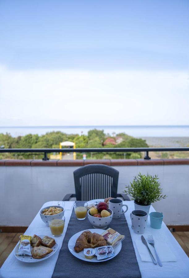 Queen'S Bed & Breakfast Grisolia Exterior foto